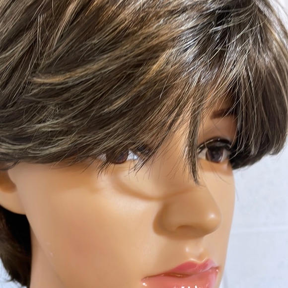 NWT 11” coffee brown w blonde babylights no parting wispy bangs layered puff wig - Picture 7 of 16